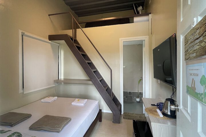 Room 26 of 104