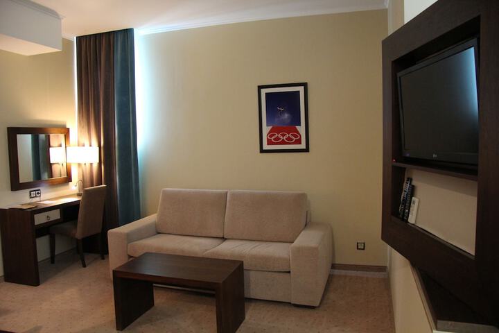 Room 42 of 81