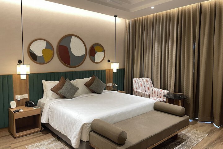 Room 11 of 22
