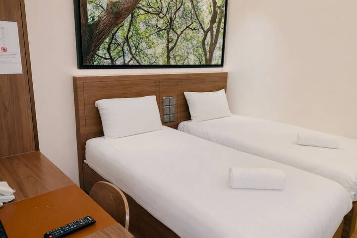 Room 40 of 74