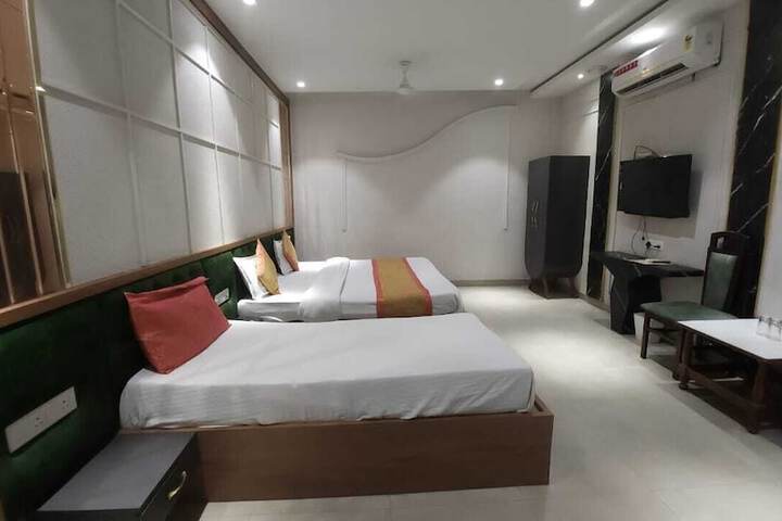 Room 40 of 50