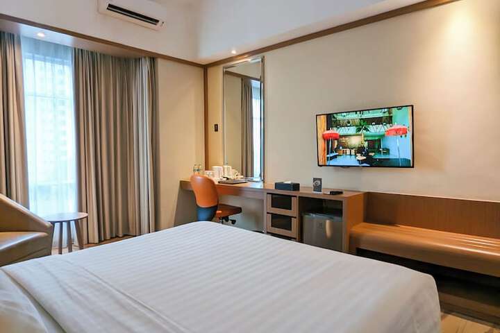 Room 6 of 64