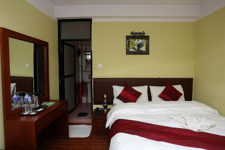 Room 21 of 38
