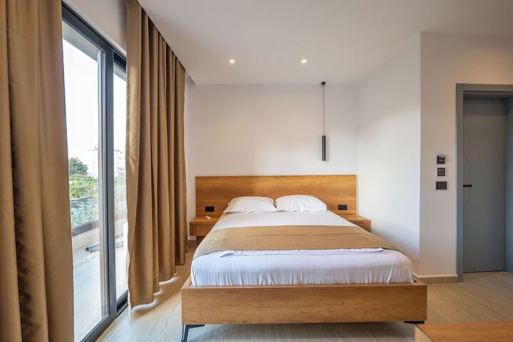 Room 25 of 74