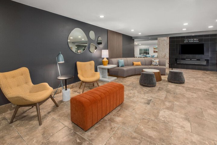 Lobby Entry