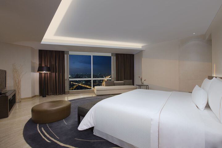 Room 9 of 65