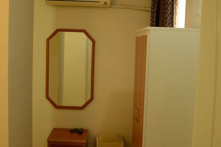 Room 31 of 43