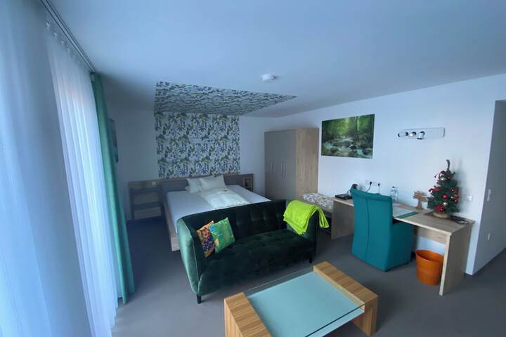 Room 52 of 110
