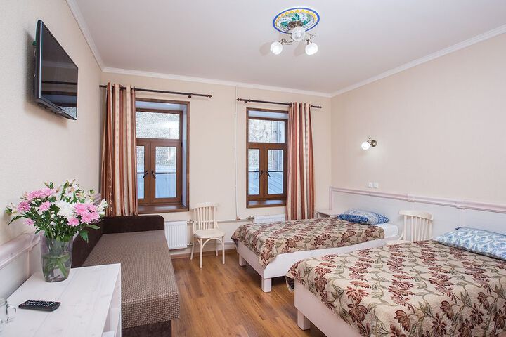 Room 9 of 63