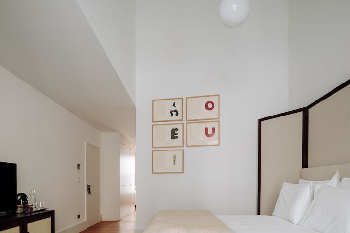 Room 15 of 50
