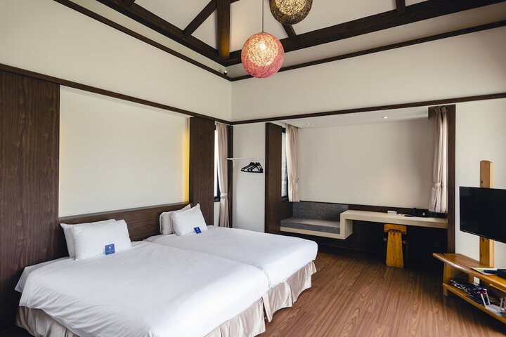 Room 21 of 153