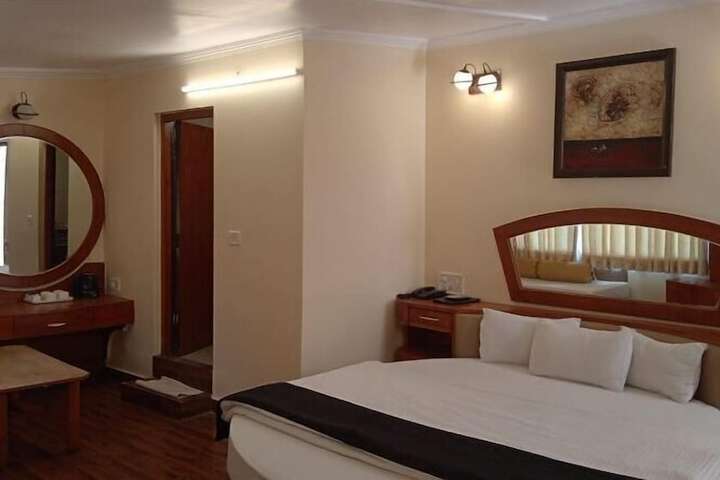 Room 9 of 22