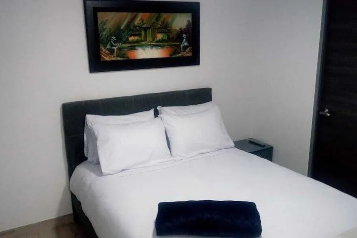 Room 5 of 15