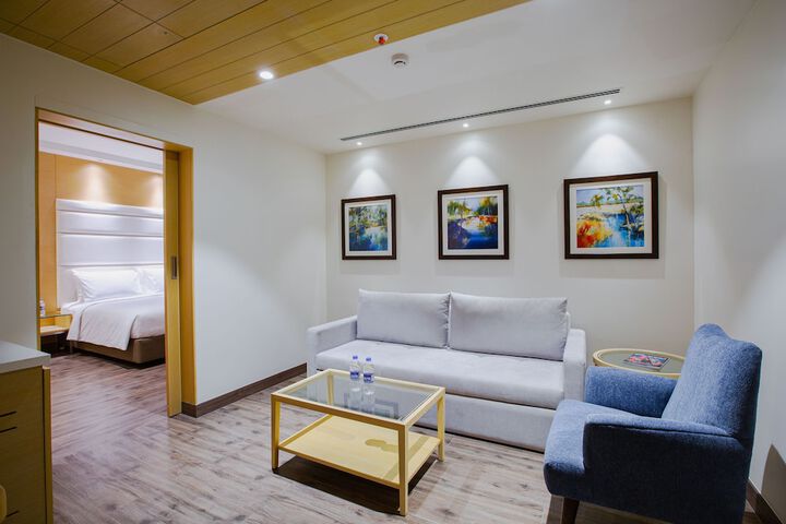 Room 11 of 21