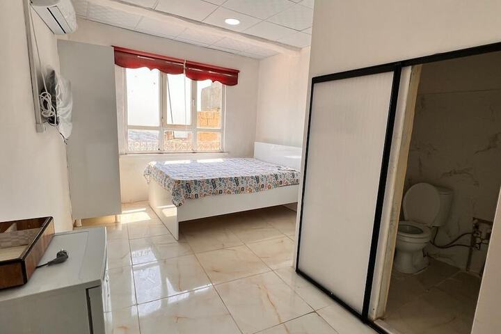 Room 7 of 14