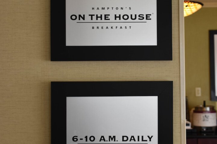 Breakfast/Coffee Service 70 of 85