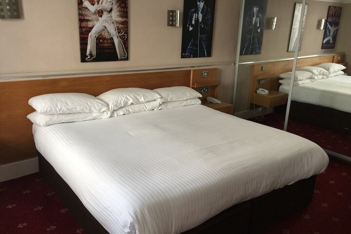 Room 57 of 139