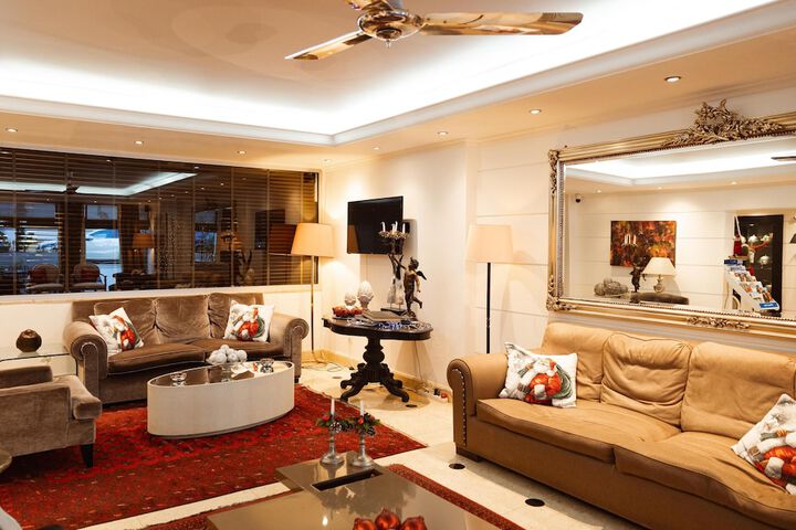 Guest Lobby