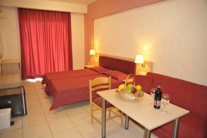 Room 7 of 43