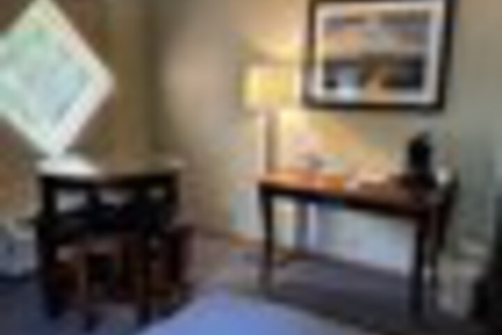 Room 164 of 390
