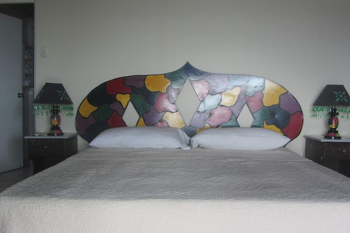 Room 4 of 20