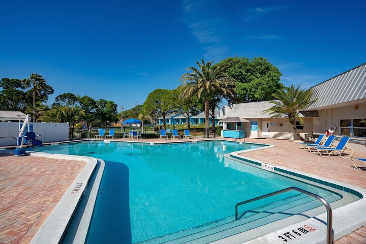 Pool 14 of 21