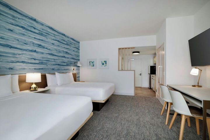 Room 6 of 38
