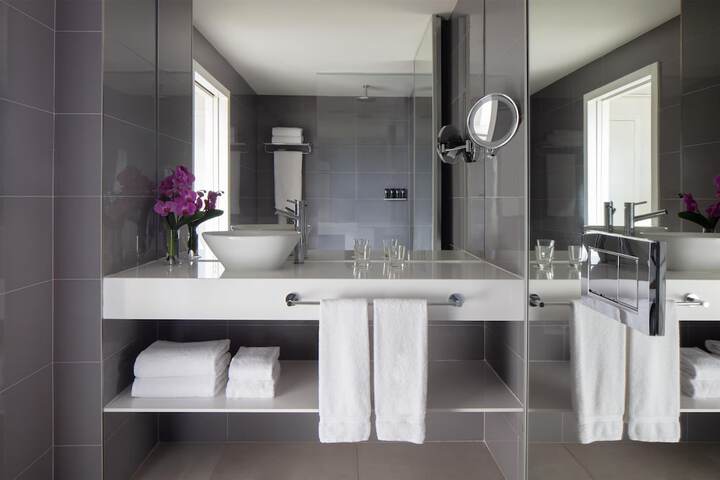 Clean Restrooms