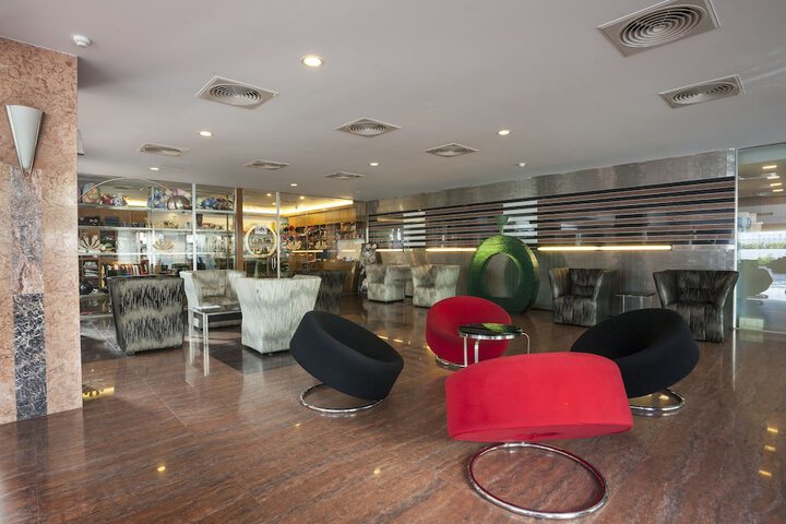 Guest Lobby