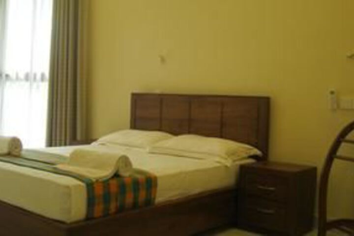Room 12 of 29