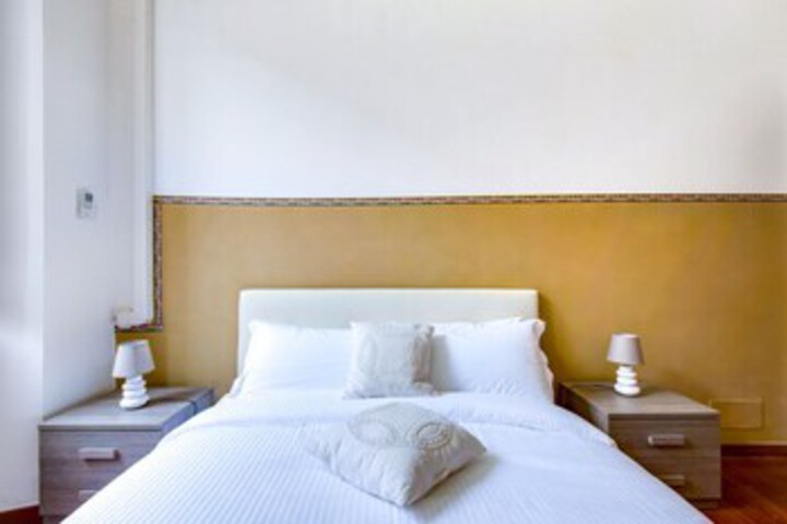 Room 7 of 25