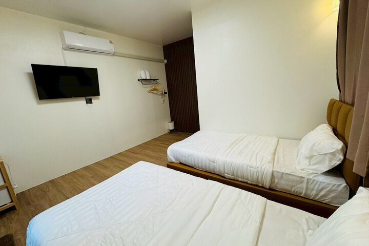 Room 18 of 36