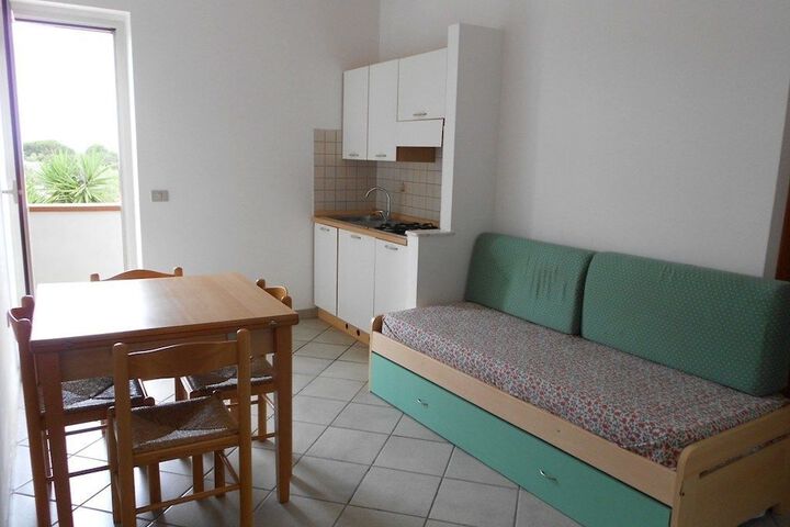 Room 5 of 25