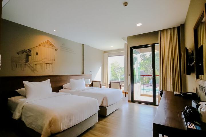 Room 4 of 95