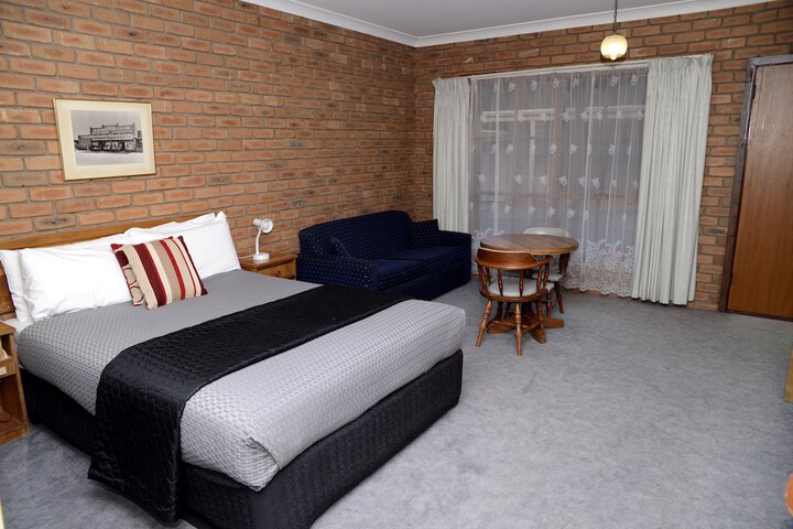Room 12 of 29