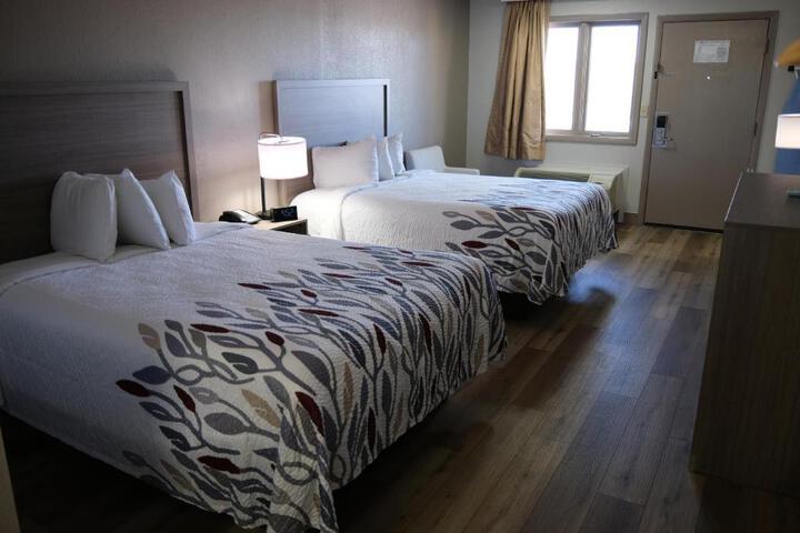 Superior 2 Queen Beds (3 of 8)