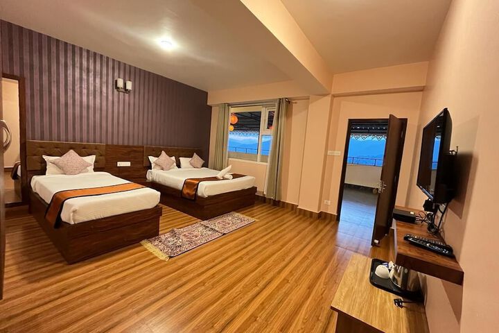 Room 18 of 29