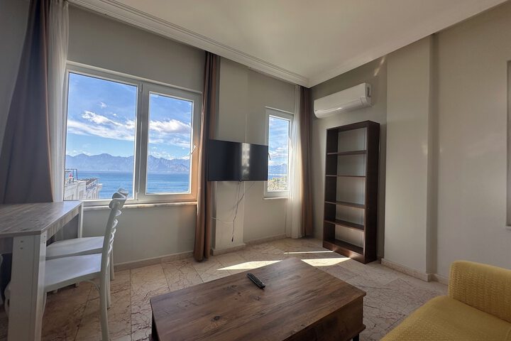 Room 115 of 171