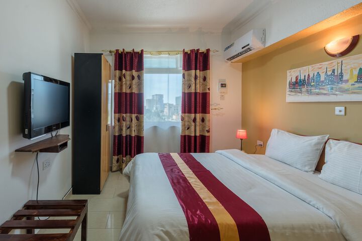 Room 13 of 49