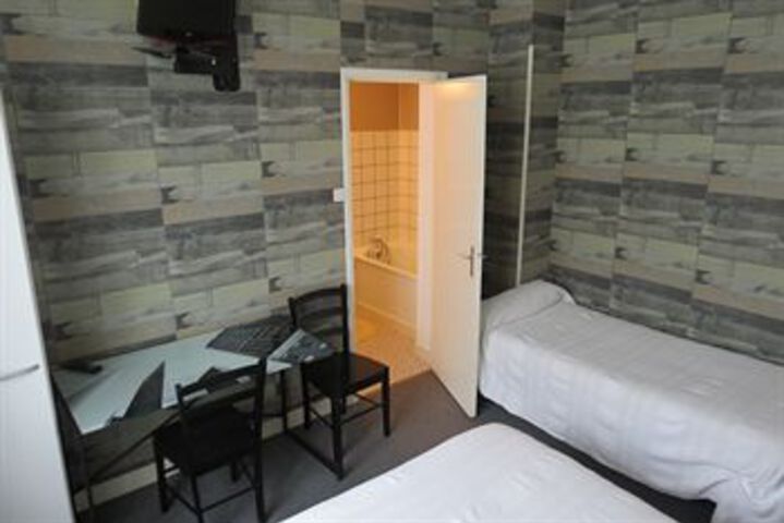 Room 19 of 33