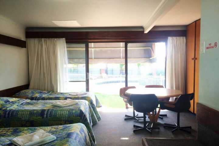 Room 5 of 32