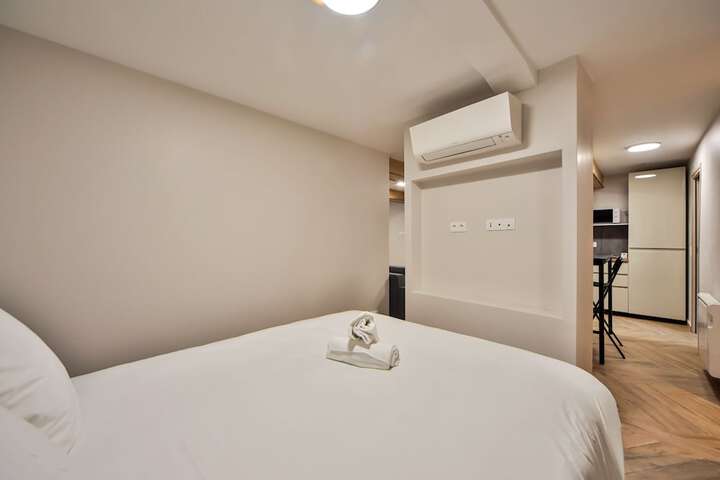 Room 8 of 26