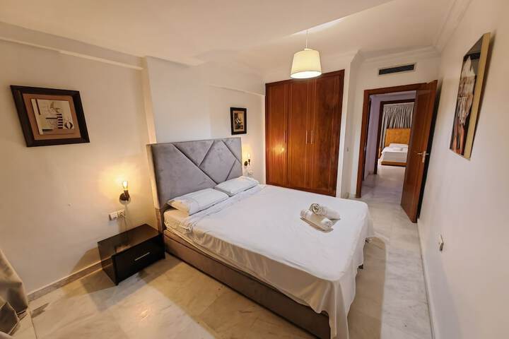 Room 5 of 404