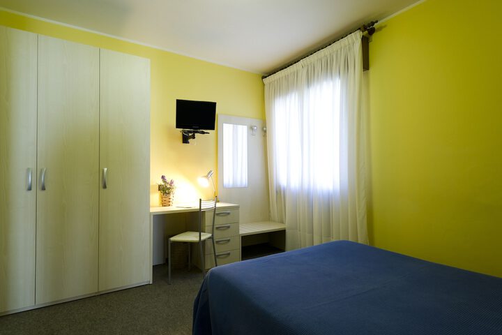 Room 8 of 39