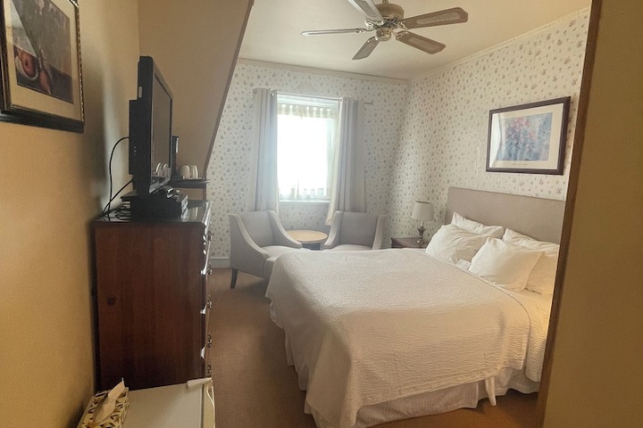 Room 60 of 125