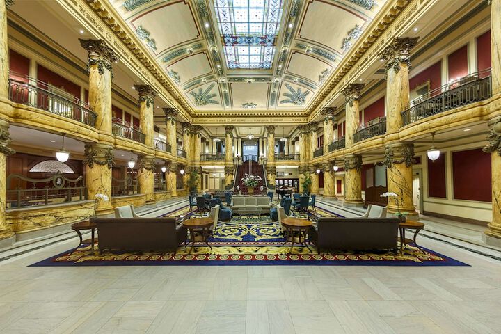 Entrance & Lobby