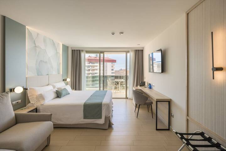 Room 6 of 70