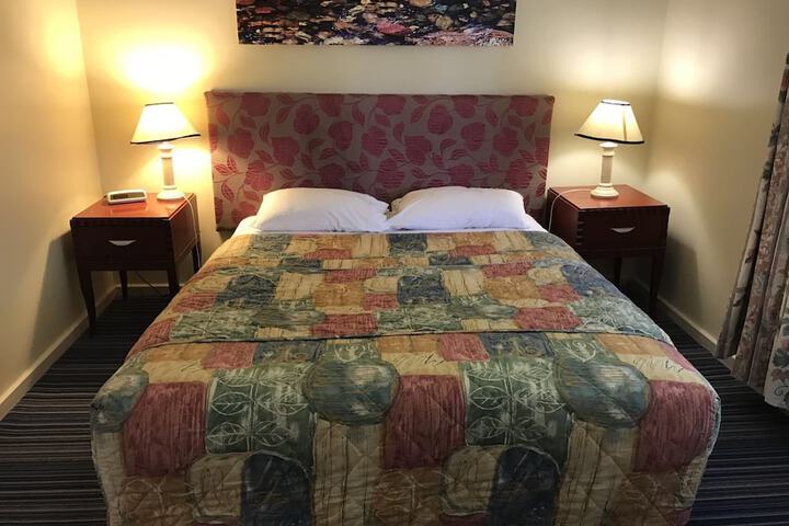 Room 9 of 39