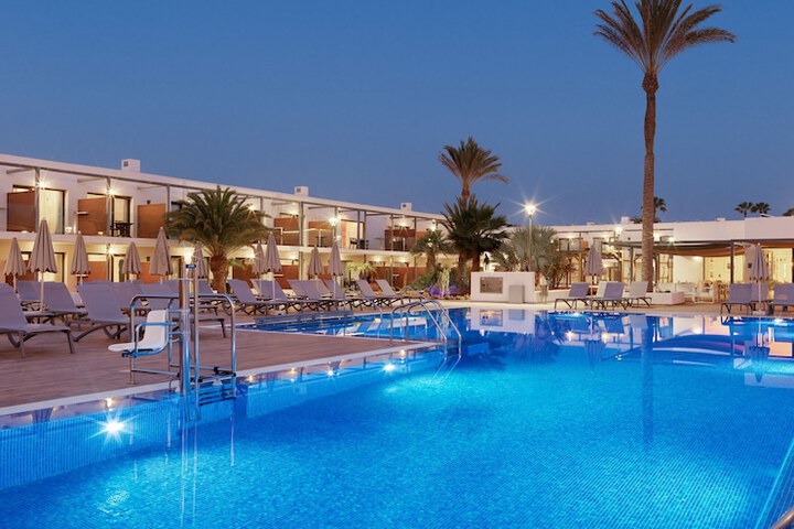 Pool Hotel
