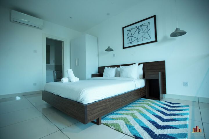 Room 34 of 158